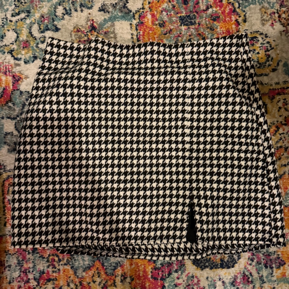 Like new houndstooth skirt